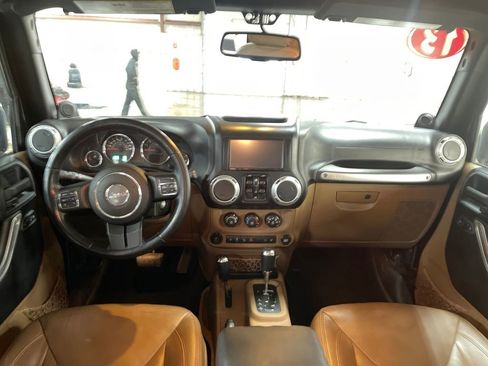 Used 2013 Jeep Wrangler Unlimited Sahara w/ Dual Top Group image 13