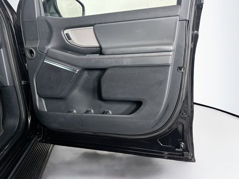 Used 2025 Ford Expedition Active image 36