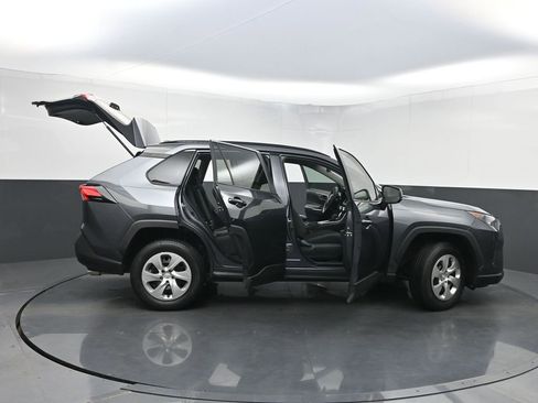 Used 2019 Toyota RAV4 LE image 33