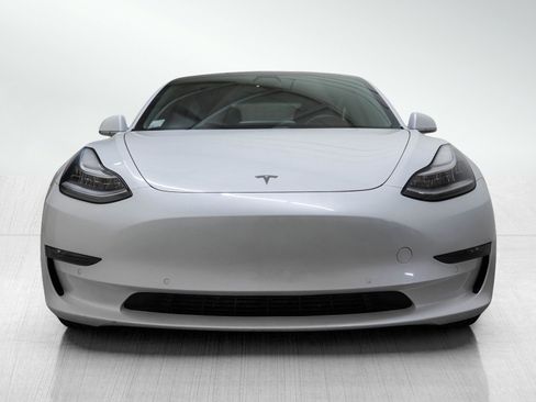 Used 2020 Tesla Model 3 Long Range image 2
