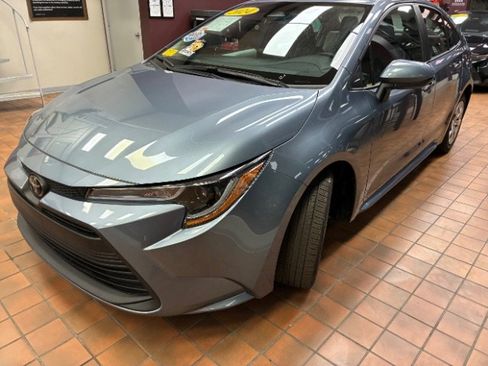 Used 2024 Toyota Corolla LE image 8