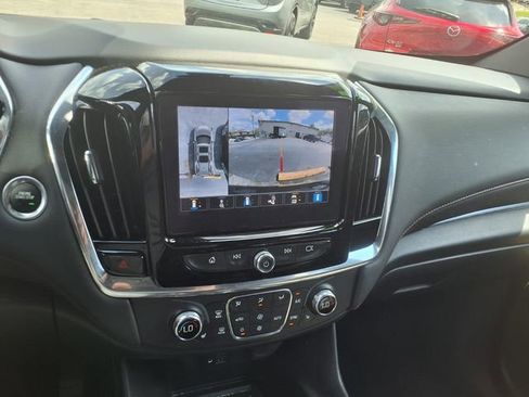 Used 2023 Chevrolet Traverse RS AWD/4WD image 21
