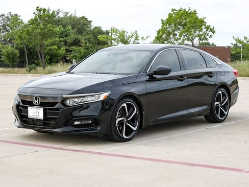 Used 2019 Honda Accord Sport image 6