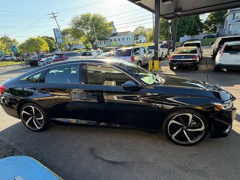 Used 2022 Honda Accord Sport image 6