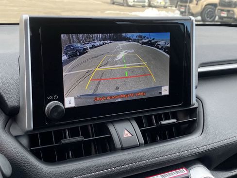 Used 2024 Toyota RAV4 XLE image 27