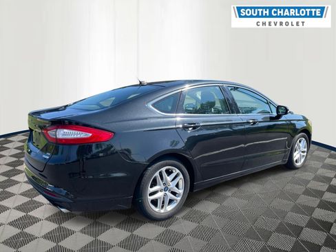 Used 2013 Ford Fusion SE FWD image 4