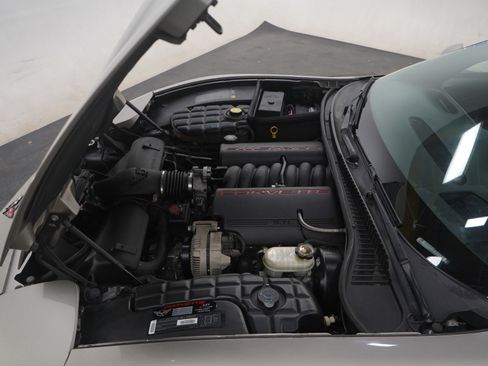 Used 1999 Chevrolet Corvette Convertible w/ Memory Pkg image 21