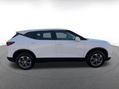Used 2025 Chevrolet Blazer LT FWD image 15