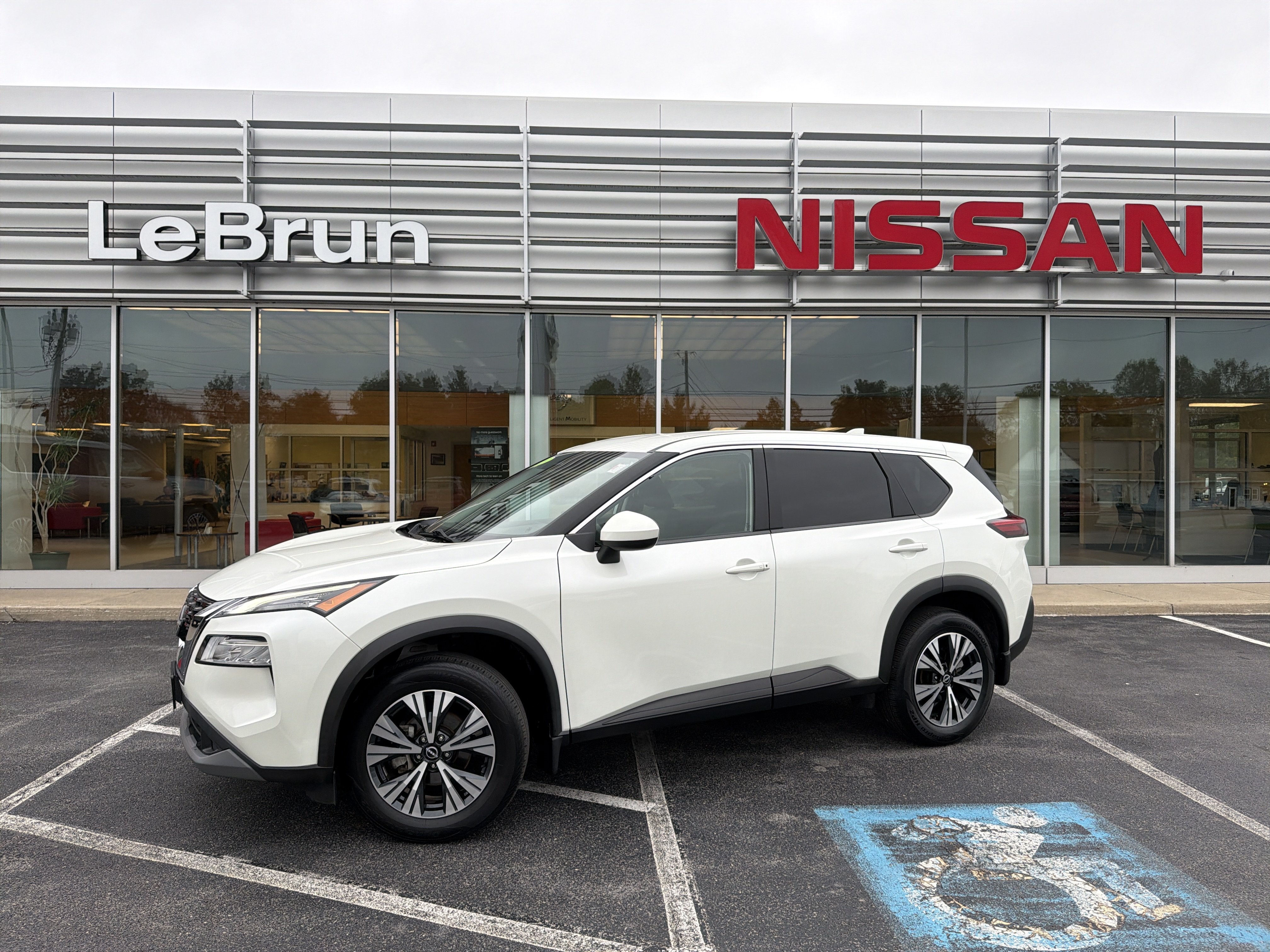 Certified 2023 Nissan Rogue SV AWD/4WD image 1