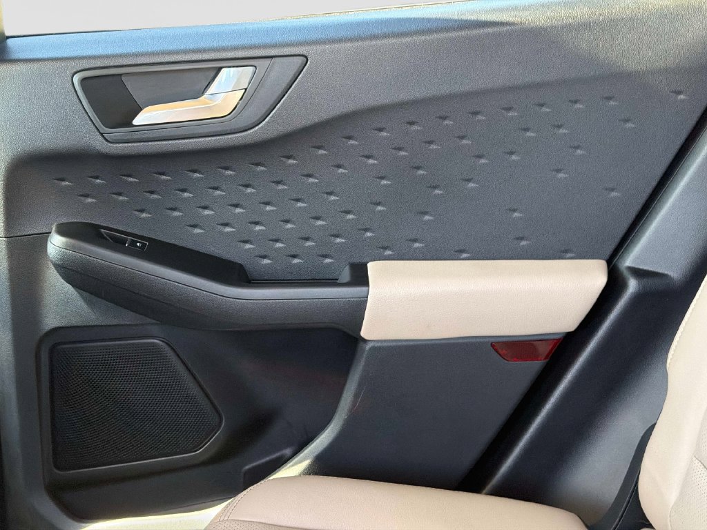 Used 2020 Ford Escape SEL FWD image 16