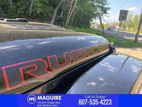 Used 2020 Jeep Gladiator Rubicon AWD/4WD image 11