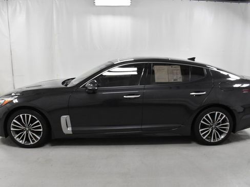 Used 2019 Kia Stinger Premium image 8