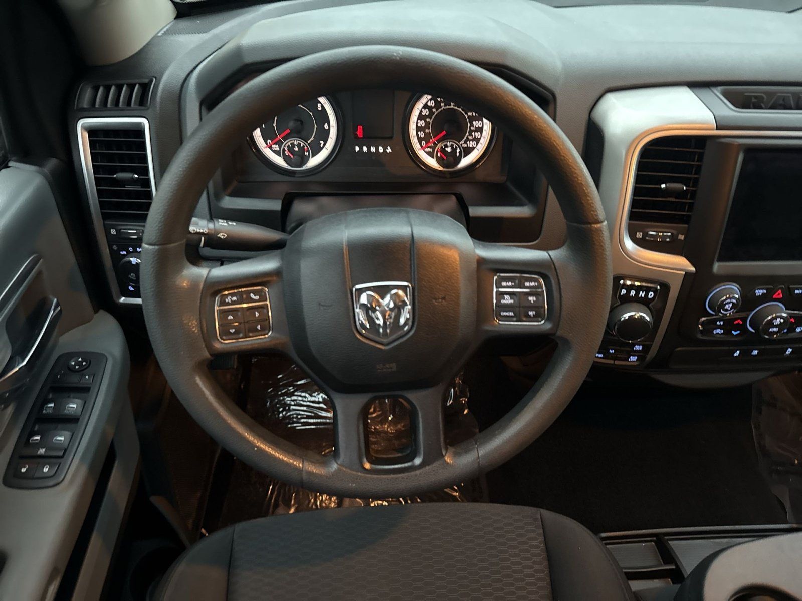 Used 2019 RAM 1500 Warlock AWD/4WD image 17