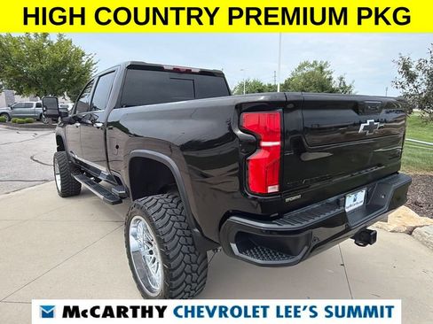 Used 2025 Chevrolet Silverado 2500 High Country w/ High Country Premium Package AWD/4WD image 13