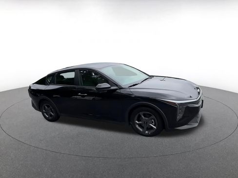 Used 2025 Kia K4 FWD image 2