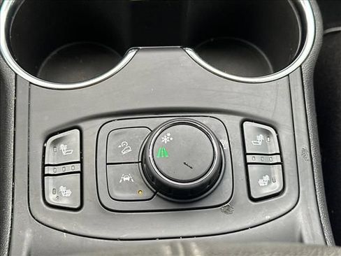 Certified 2022 GMC Terrain SLE w/ Driver Convenience Package FWD image 30
