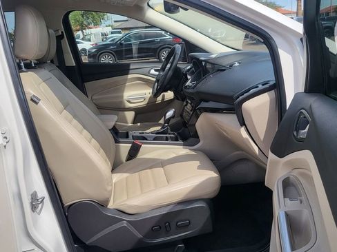 Used 2019 Ford Escape Titanium image 19