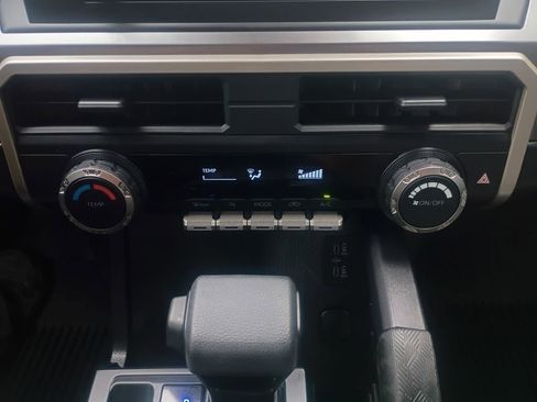 Used 2025 Toyota Tacoma SR5 AWD/4WD image 4
