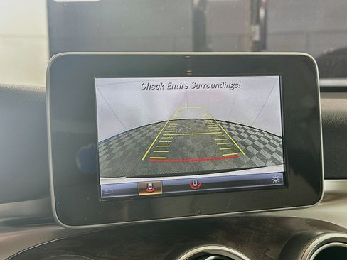 Used 2019 Mercedes-Benz GLC 300 4MATIC image 22