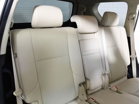 Used 2021 Lexus GX 460 Premium w/ Premium Package image 23