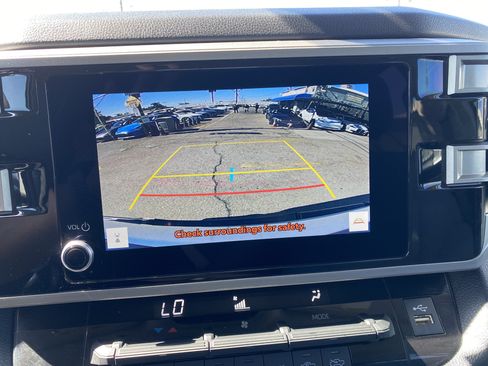 Used 2016 Toyota Highlander LE FWD image 28