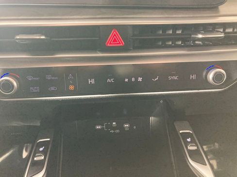 Certified 2024 Kia Sorento X-Line EX image 8