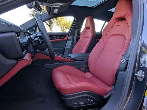 New 2026 Porsche Panamera image 5