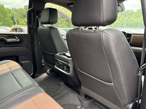 Used 2024 Chevrolet Silverado 2500 High Country w/ High Country Premium Package AWD/4WD image 32
