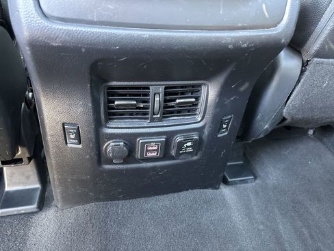 Used 2024 Nissan Titan PRO-4X w/ Pro-4x Convenience Package image 25