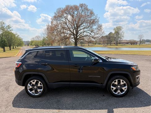 Used 2020 Jeep Compass Limited AWD/4WD image 6