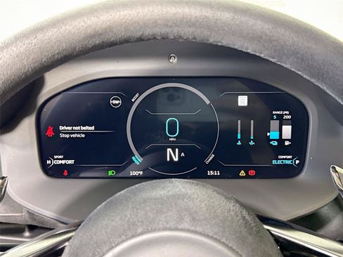 Used 2023 McLaren Artura RWD image 16