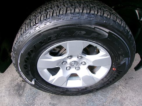 Used 2023 RAM 1500 Big Horn image 8