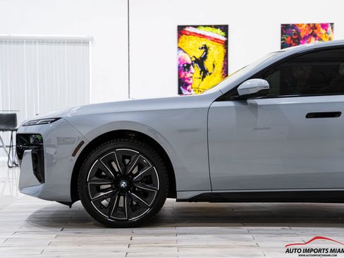 Used 2023 BMW 740i w/ Parking Assistance Package RWD image 14