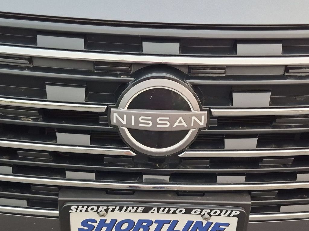 Used 2024 Nissan Rogue S AWD/4WD image 10