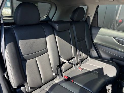 Used 2020 Nissan Rogue SL w/ Premium Package image 49