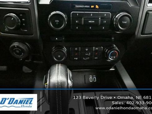 Used 2016 Ford F150 XLT w/ Equipment Group 302A Luxury AWD/4WD image 30