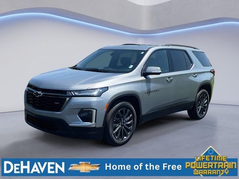 Used 2023 Chevrolet Traverse RS w/ LPO, Floor Liner Package AWD/4WD image 2