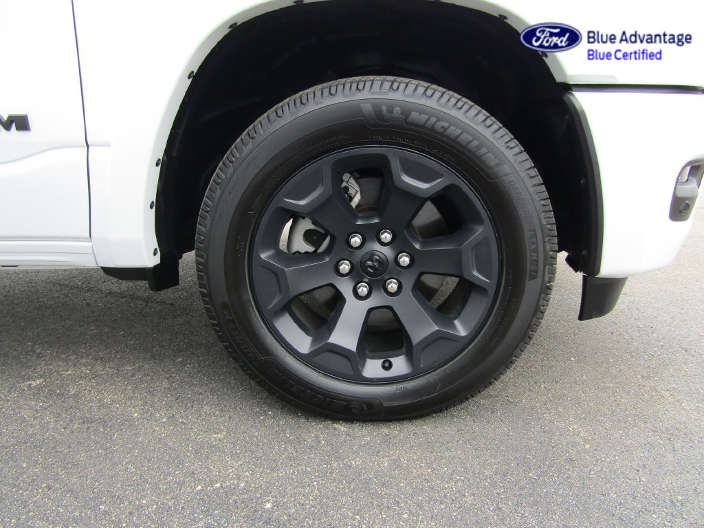 Used 2025 RAM 1500 4x4 Crew Cab image 41