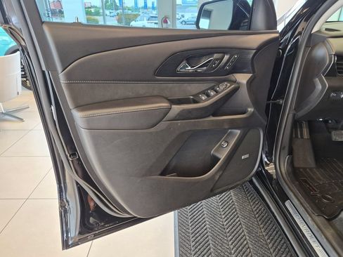 Used 2021 Chevrolet Traverse High Country AWD/4WD image 11