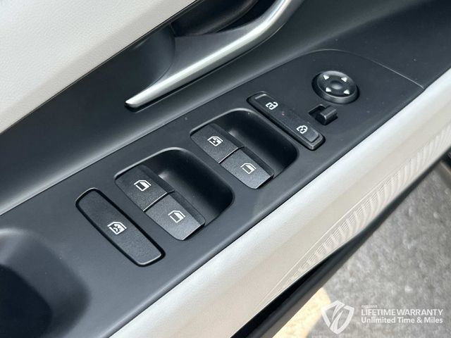 New 2026 Hyundai Elantra Limited FWD image 15