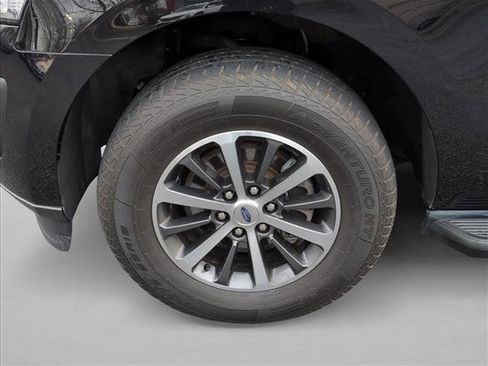 Used 2021 Ford Expedition XLT image 25