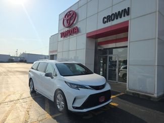 Used 2021 Toyota Sienna XSE FWD video 1