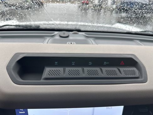 Used 2023 Ford Bronco Wildtrak image 19