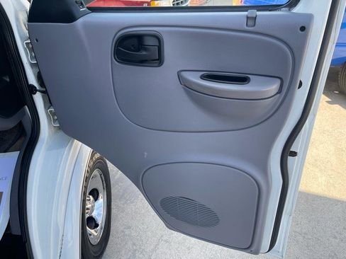 Used 2000 Dodge B1500 RWD image 60