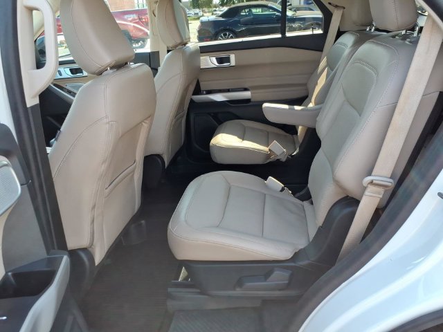 Used 2023 Ford Explorer Limited w/ Limited Technology Package AWD/4WD image 15