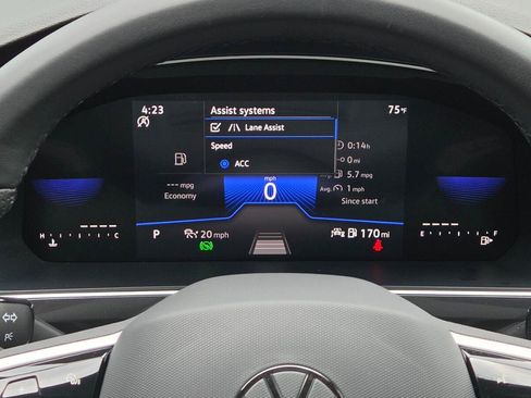 Certified 2023 Volkswagen Tiguan SE R-Line FWD image 29