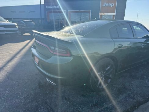 Used 2023 Dodge Charger SXT w/ Blacktop Package image 5