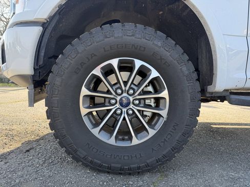 Used 2018 Ford F150 XLT w/ Equipment Group 302A Luxury image 9