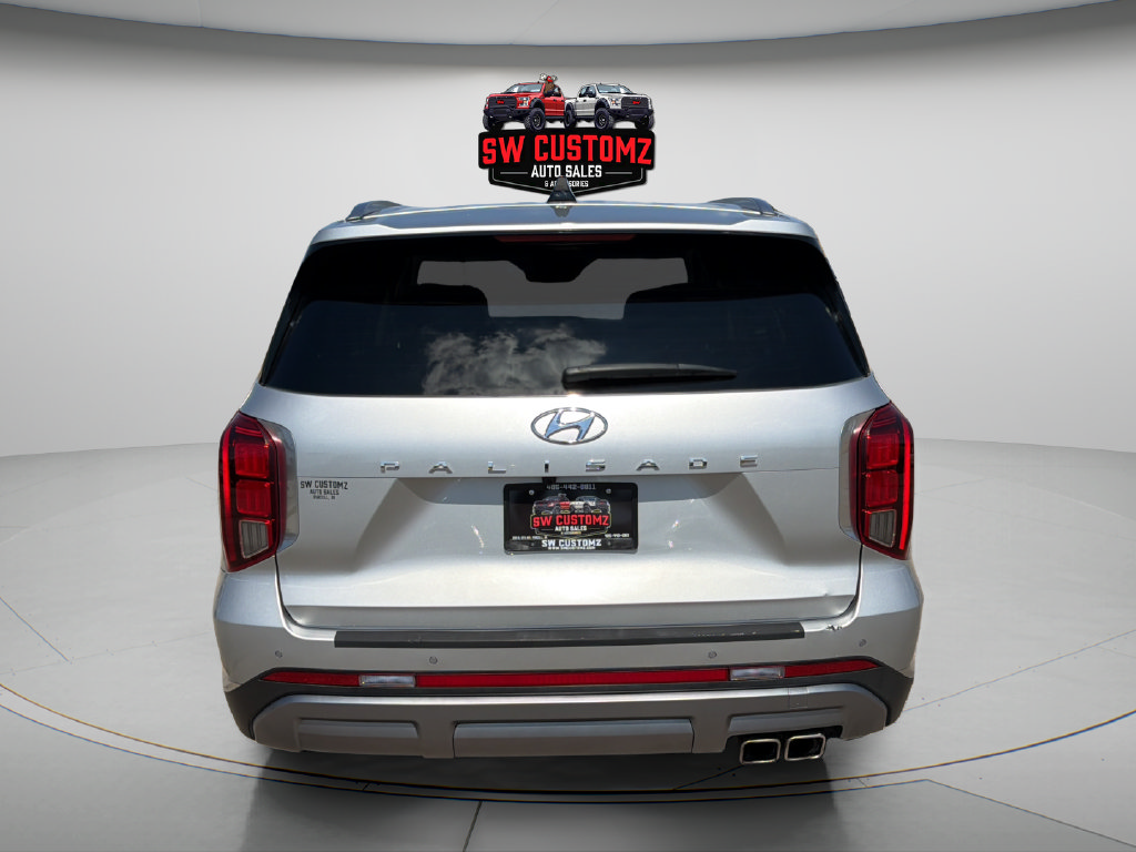 Used 2024 Hyundai Palisade Limited FWD image 6