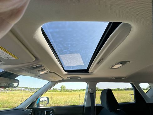 Used 2024 Kia Soul EX image 16